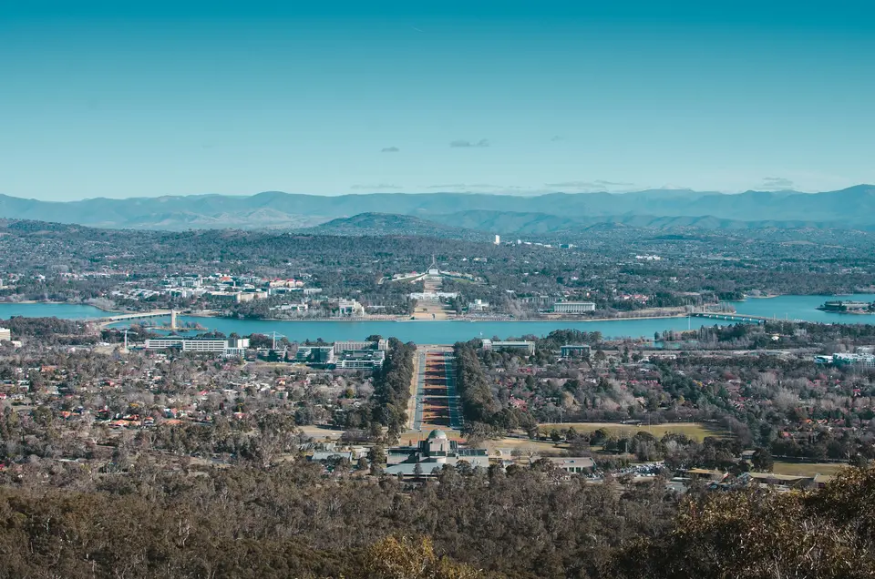Canberra and Lake Burley Griffin from a lookout